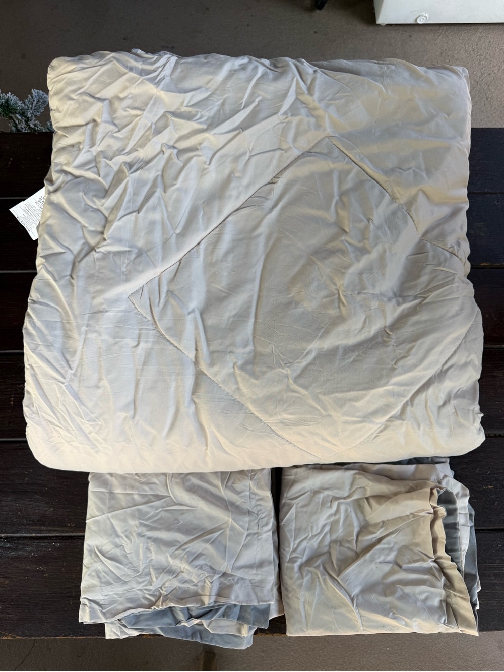 Welico Industries King Size Beige Gray Comforter & Two Pillow Cases
